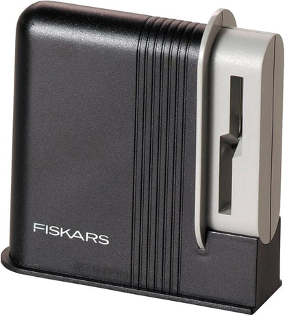 Fiskars Clip-Sharp Scissors Sharpener, Total Length: 4 cm, plastic, 1000812
