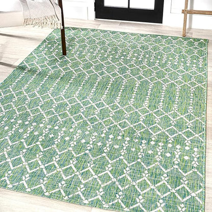 JONATHAN Y Moroccan Geometric Indoor Outdoor Area Rug 4X6 Green/Cream, Ourika Textured Weave for Backyard, Patio, Porch, Easy-Cleaning, High Traffic, Pet-Friendly, Non-Shedding (SMB108L-4)