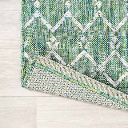 JONATHAN Y Moroccan Geometric Indoor Outdoor Area Rug 4X6 Green/Cream, Ourika Textured Weave for Backyard, Patio, Porch, Easy-Cleaning, High Traffic, Pet-Friendly, Non-Shedding (SMB108L-4)